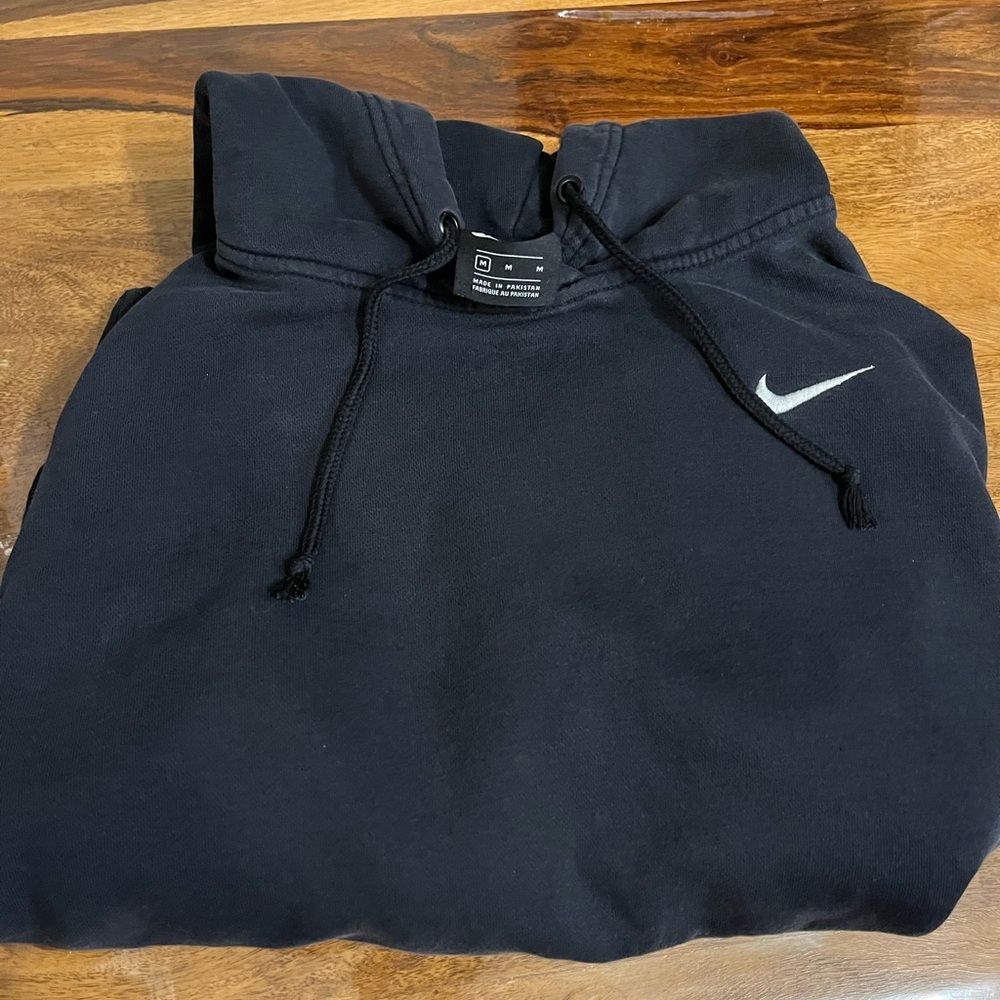 Nike Black Pullover Hoodie with White Swoosh Tag - Picture 1 of 2